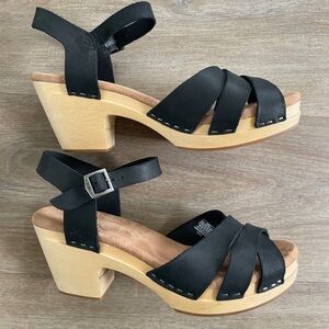 TOMS Black Leather Sandals/Clogs